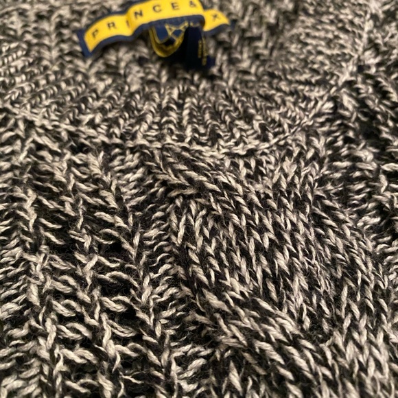 Sweater - Picture 2 of 2